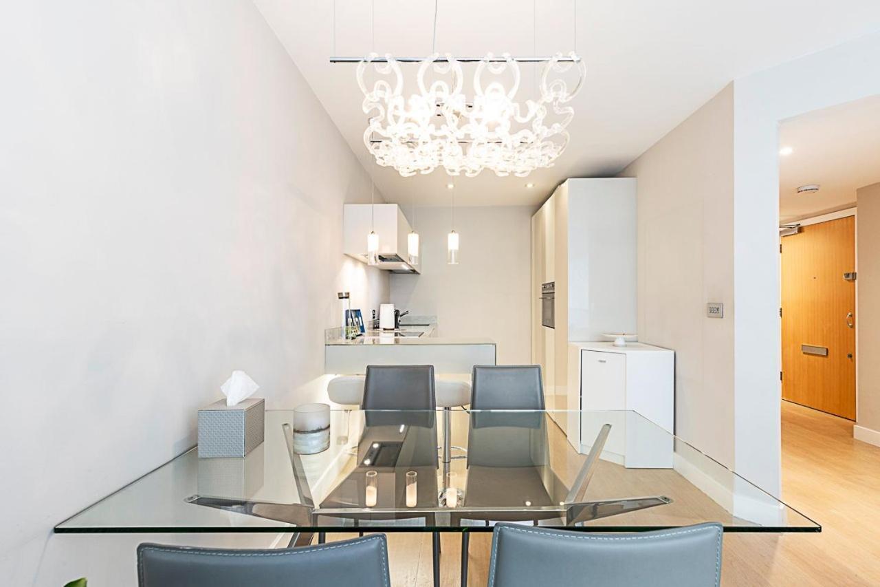 Stylish Battersea With Balcony